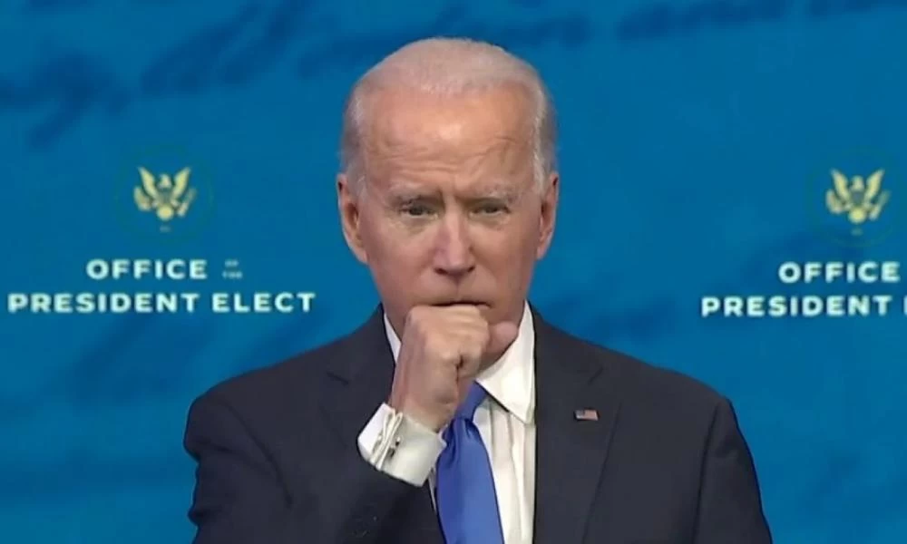 Τζο Μπάιντεν: Ο βήχας του ανησύχησε τους χρήστες των social media -Τι συμβαίνει; (βίντεο)